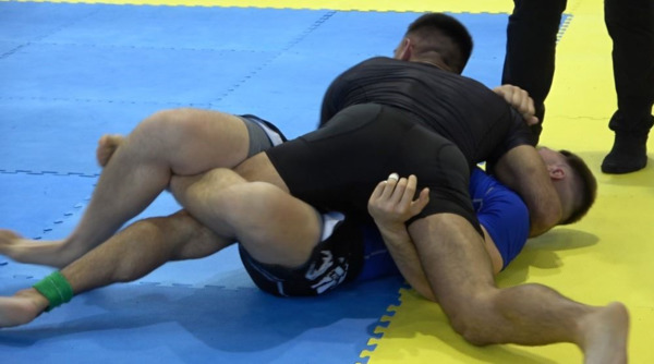 STEVE in OFFICIAL CHAMPIONSHIP (4)